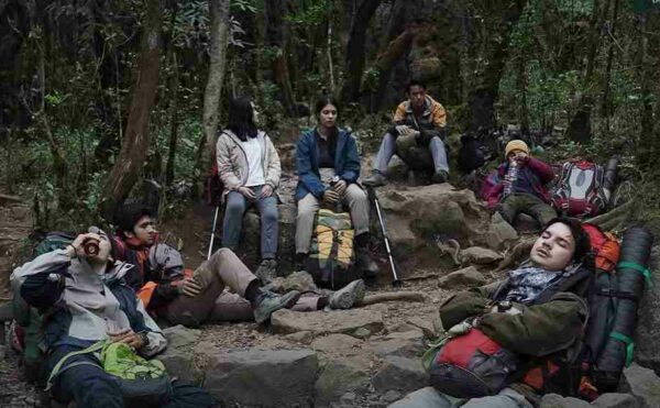 Jadwal Tayang Bioskop Surabaya, Kisah Teror Mistis Pendakian yang Jadi Kenyataan dalam Film Petaka Gunung Gede