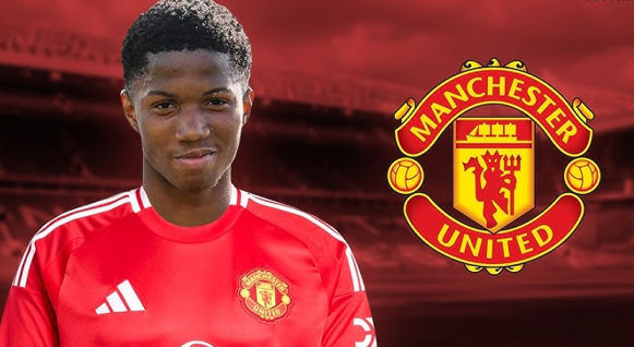 Chido Obi Striker Muda yang Siap Bersinar di Manchester United. (c) Manchester United Official