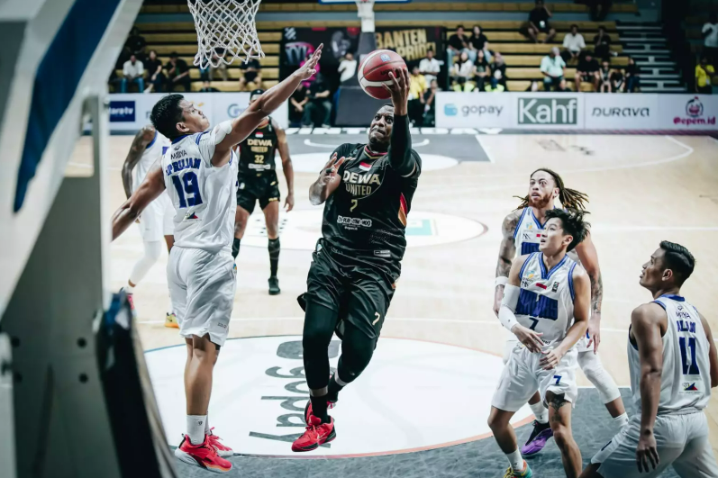 Dewa United Banten vs Tangerang Hawks IBL 2025, Jordan Adams mencetak 30 poin.(c) Dewa United Basketball Ofiicial