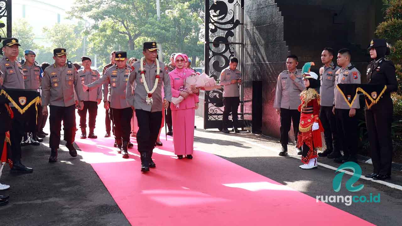 Irjen Pol Nanang Avianto Kapolda Jatim