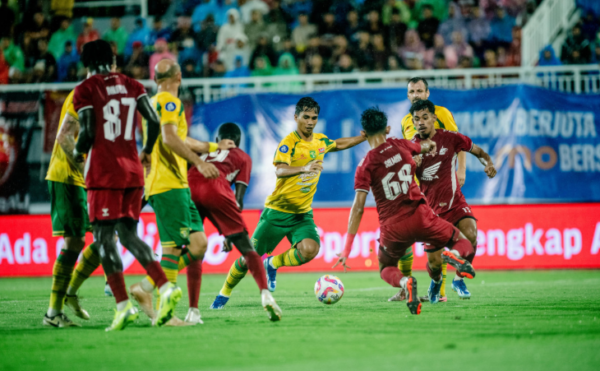 Persebaya Surabaya Kalahkan PSM Makassar