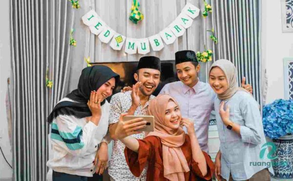 Tips tetap harum saat keliling lebaran ke sanak saudara