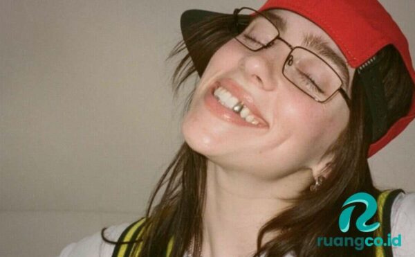 Lagu Birds of a feather