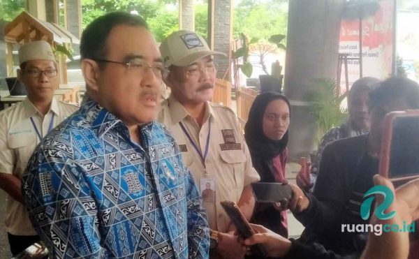 Penahanan ijazah sebagai jaminan kerja