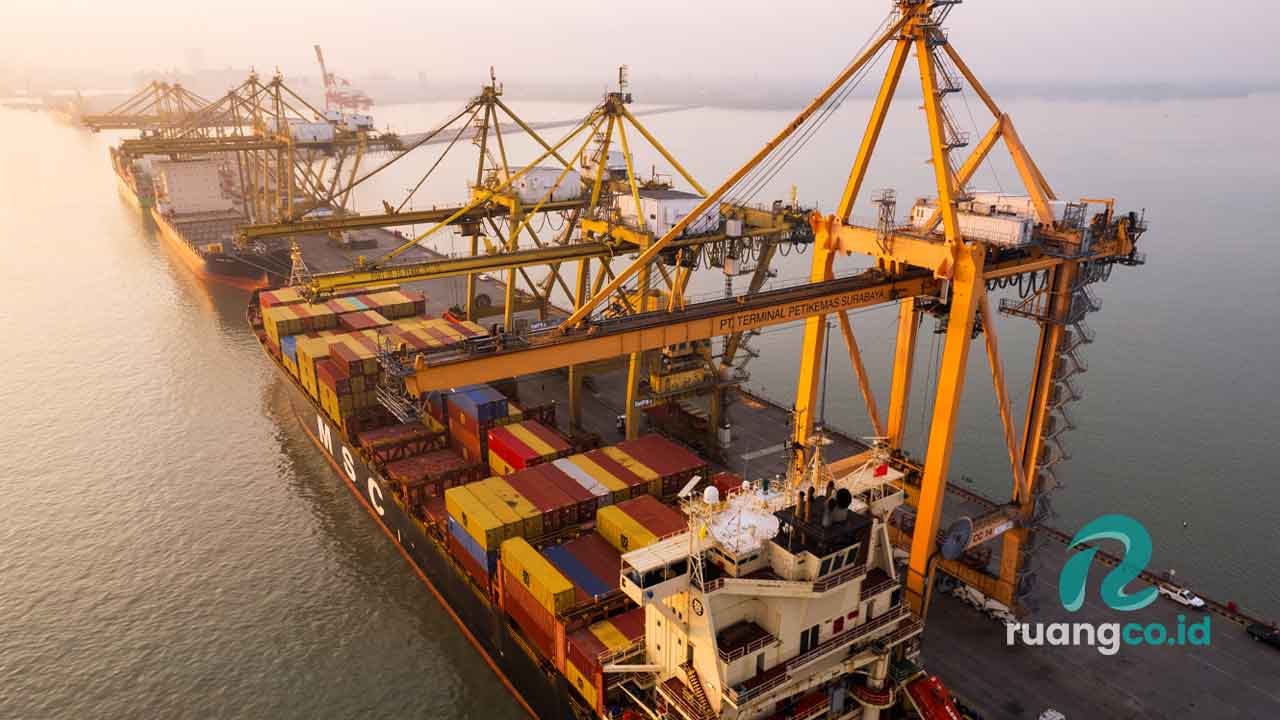 transformasi logistik TPS Surabaya