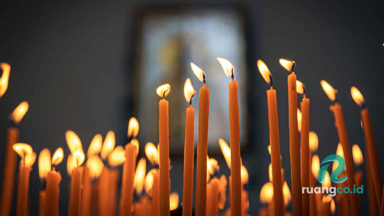 makna lilin Paskah