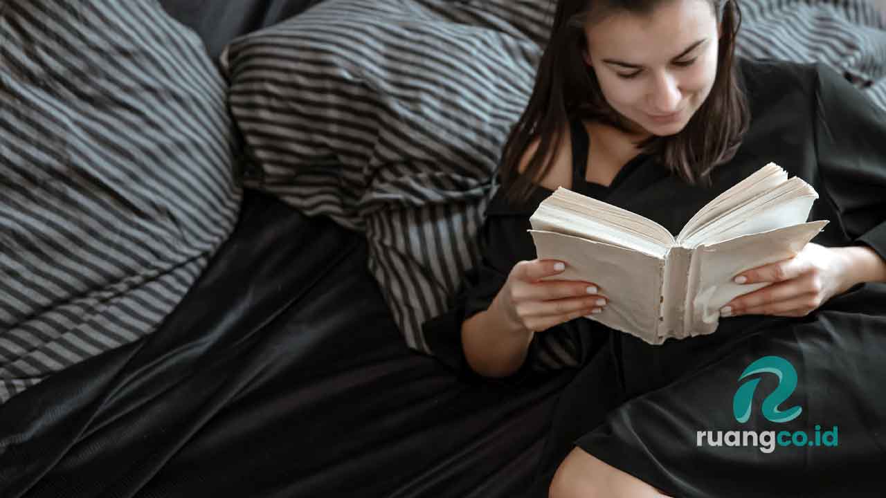 manfaat membaca sebelum tidur