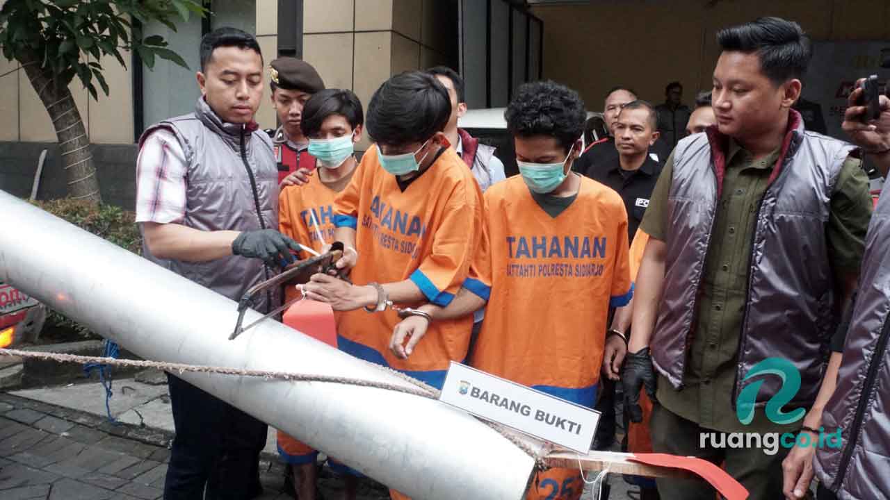 Pencurian pipa stainless