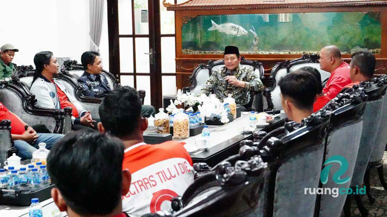 Bupati Subandi Dukung Deltras FC