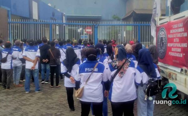 Alasan PHK massal PT Ispat Indo