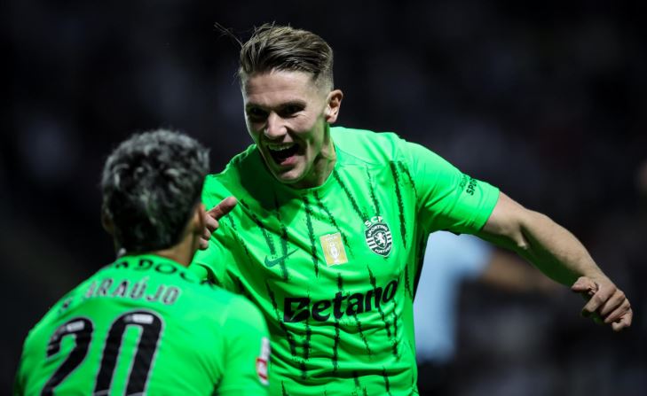 Viktor Gyokeres merayakan gol bersama Sporting CP, target utama Manchester United jika lolos ke Liga Champions. (Dok. Sporting CP Official)