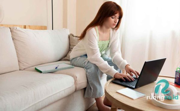 cara menghasilkan uang dari rumah