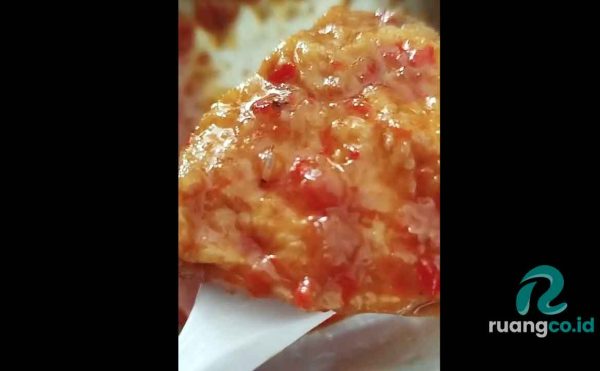 belatung di makanan sekolah