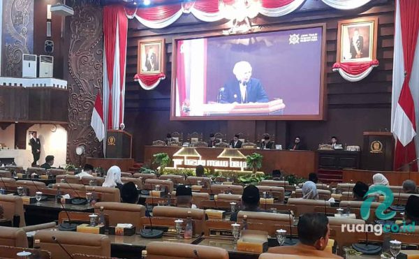 Interupsi Pansus Bank Jatim