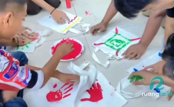 Perlindungan anak berbasis komunitas