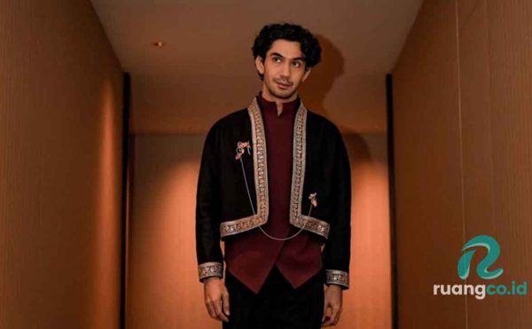 Debut sutradara Reza Rahadian