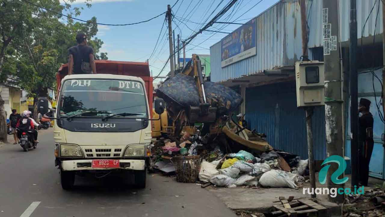 Pengelolaan sampah Surabaya