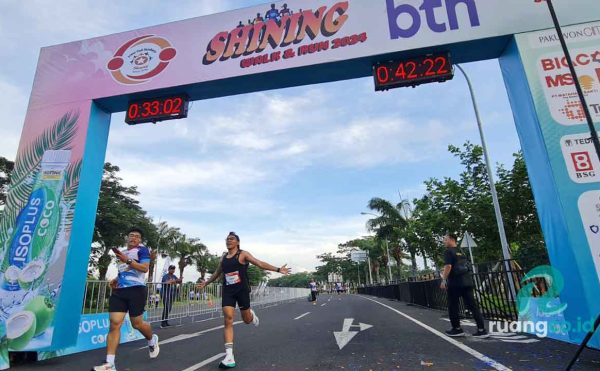 Event Lari Charity Shining Walk & Run 2025