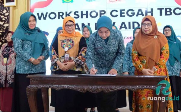 PKK Sidoarjo Galakkan GERMAS