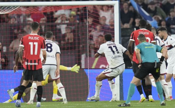 AC Milan harus mengakui Keunggulan Bologna di Final Coppa Italia 2025.(c) AP Photo/gregorio Borgia