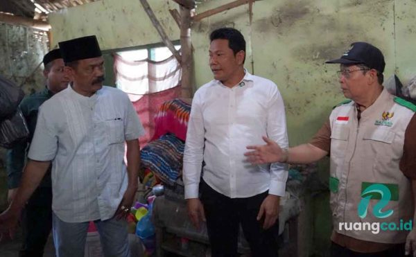 Bupati Sidoarjo Renovasi Rumah