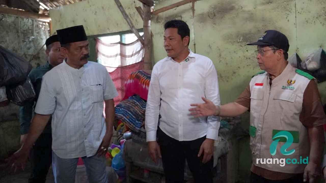 Bupati Sidoarjo Renovasi Rumah