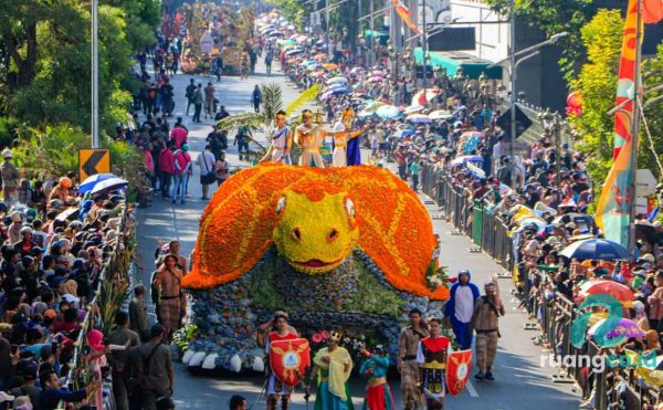 Karnaval Budaya APEKSI VII Surabaya