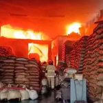 Kebakaran Gudang Kemiri Surabaya