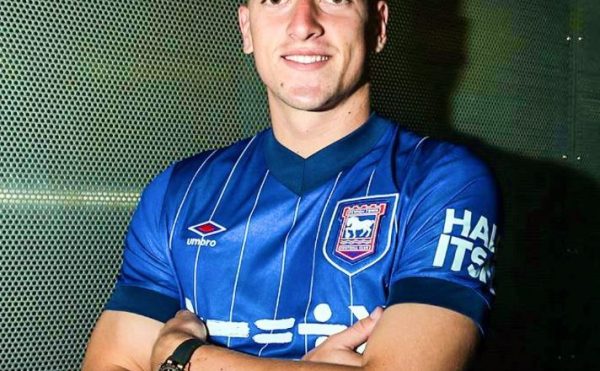 liam delap saat berseragam Ipswich Town. (c) X-@skykaveh