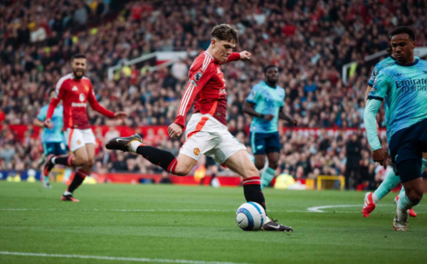 Pemain Manchester United saat berlaga di Premier League.(c) Official ManUtd