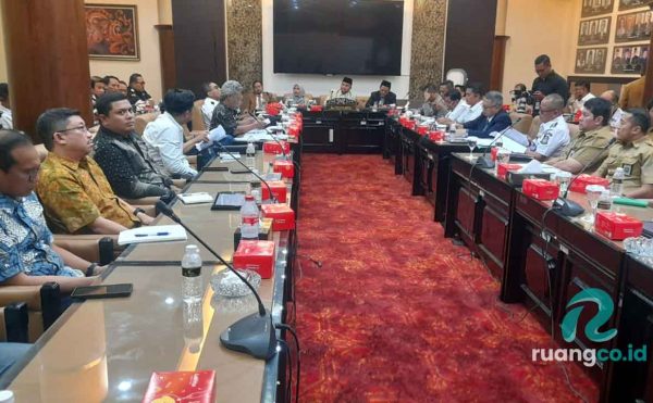 Protes Driver Online Soal Potongan Tarif Ilegal