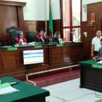 PN Surabaya tunda putusan