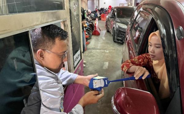 Parkir Rp732 Surabaya