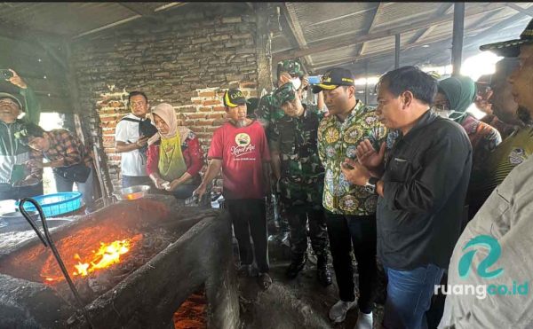 Bupati Sidoarjo Sidak Produsen Tahu