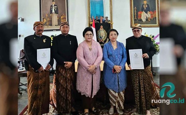 Gelar KRA dari Keraton Solo