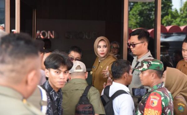 Ijazah disandera perusahaan