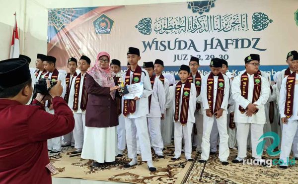 Prestasi Hafidz Quran MTsN 3 Surabaya