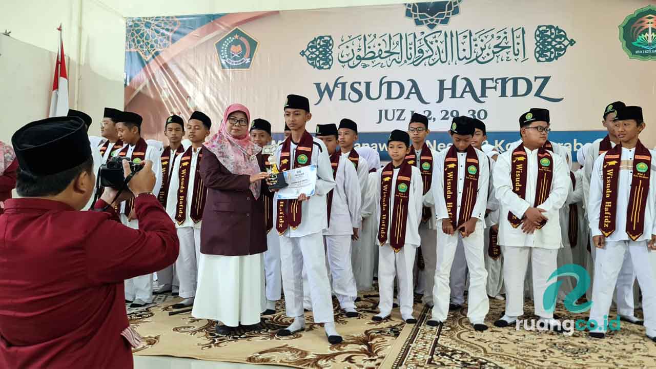 Prestasi Hafidz Quran MTsN 3 Surabaya