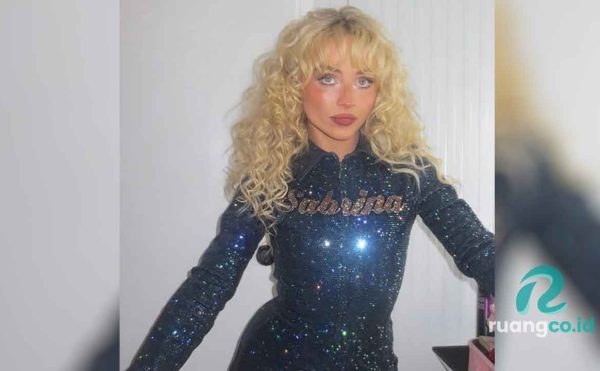 Sabrina Carpenter Rilis Album Man’s Best Friend