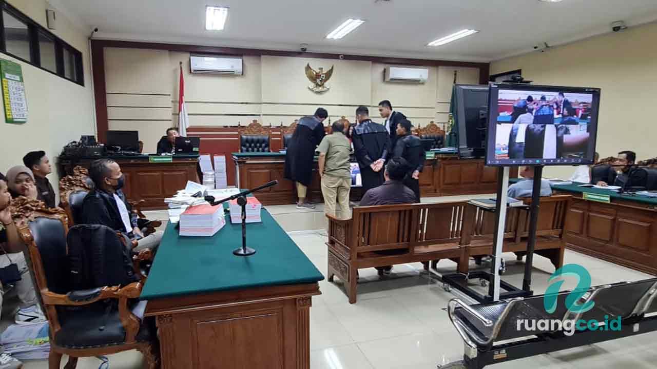 Wahyudi tumbal korupsi