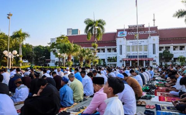 Cak Eri Ajak Warga Surabaya Kurban