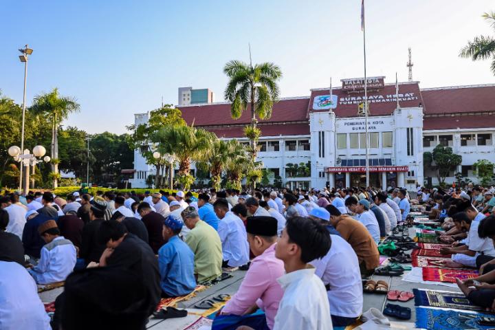 Cak Eri Ajak Warga Surabaya Kurban