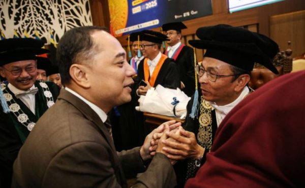 Pelantikan Rektor Unair