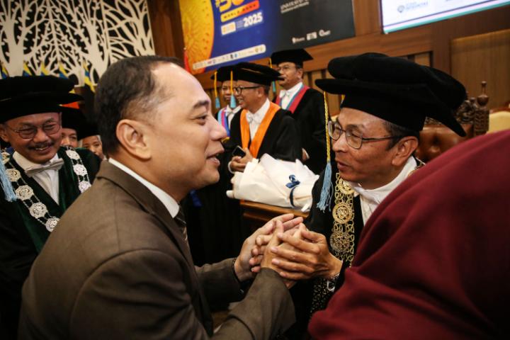 Pelantikan Rektor Unair