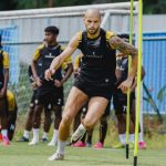 Risto Mitrevski akan bergabung dengan Persebaya Surabaya untuk musim Liga 1 2025–2026.(c) Instagram @riki_mitrevski