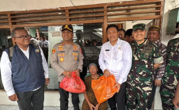 Bedah Rumah HUT Bhayangkara