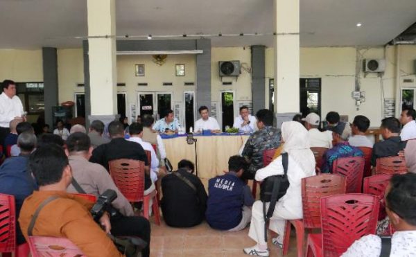 KLHK dan Emil Dardak turun tangan