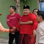 Kader PDIP Surabaya Ancam Bakar Diri