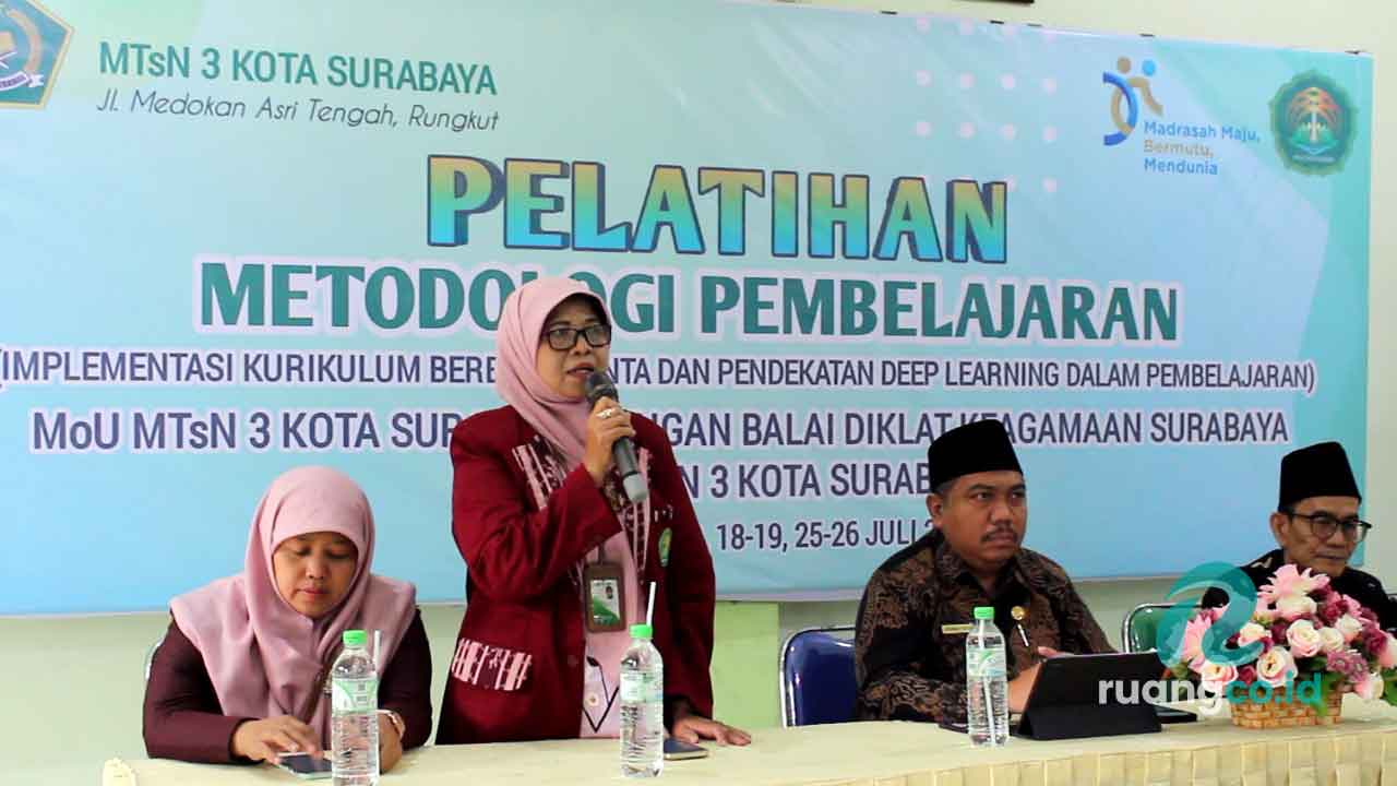 Revolusi Mengajar di MTsN 3 Surabaya