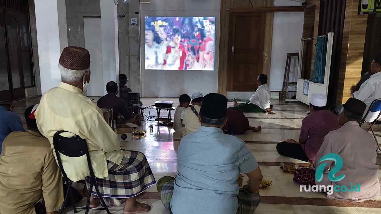Nobar Masjid Al-Haq Surabaya Timnas Indonesia U-23